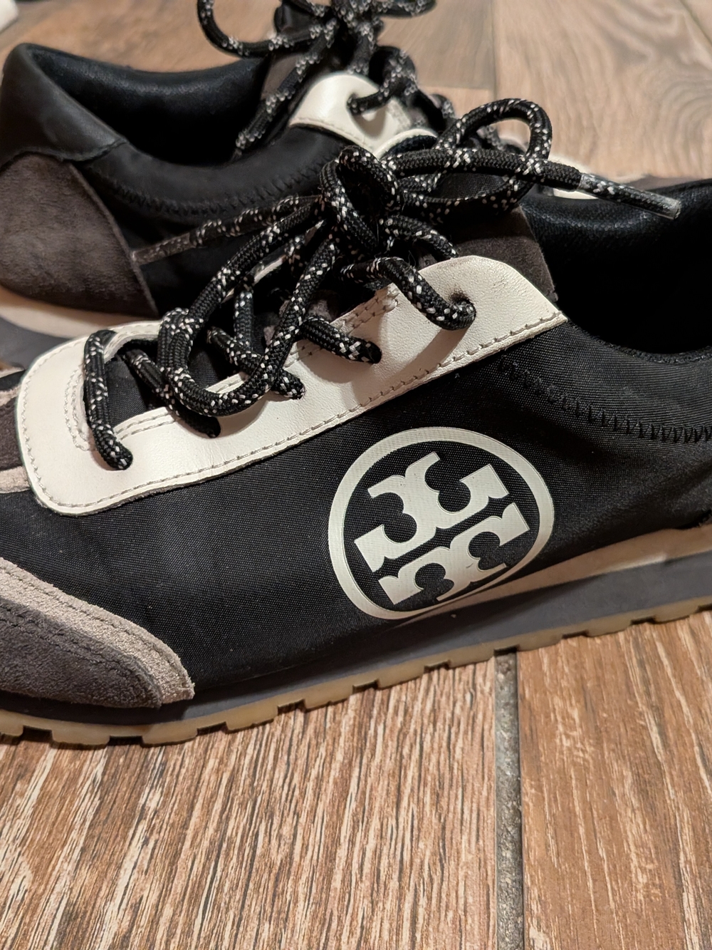 Tory Burch Annie Runner Shoes Size 8